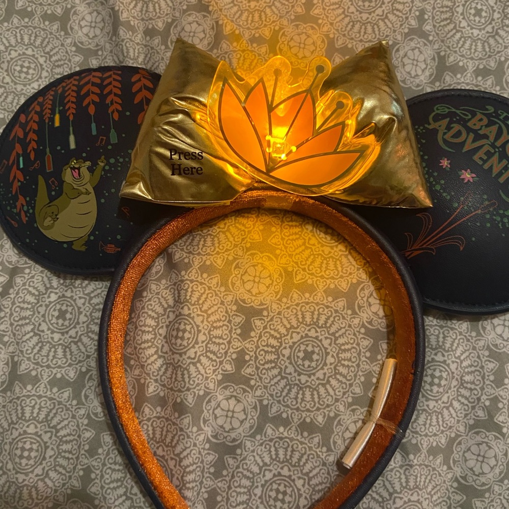 Tiana’s Bayou Adventure Minnie Mouse Ear Headband - Picture 2 of 3